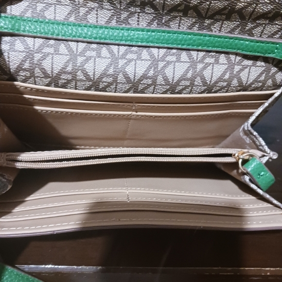 Anne Klein wallet Crossbody - Picture 4 of 8